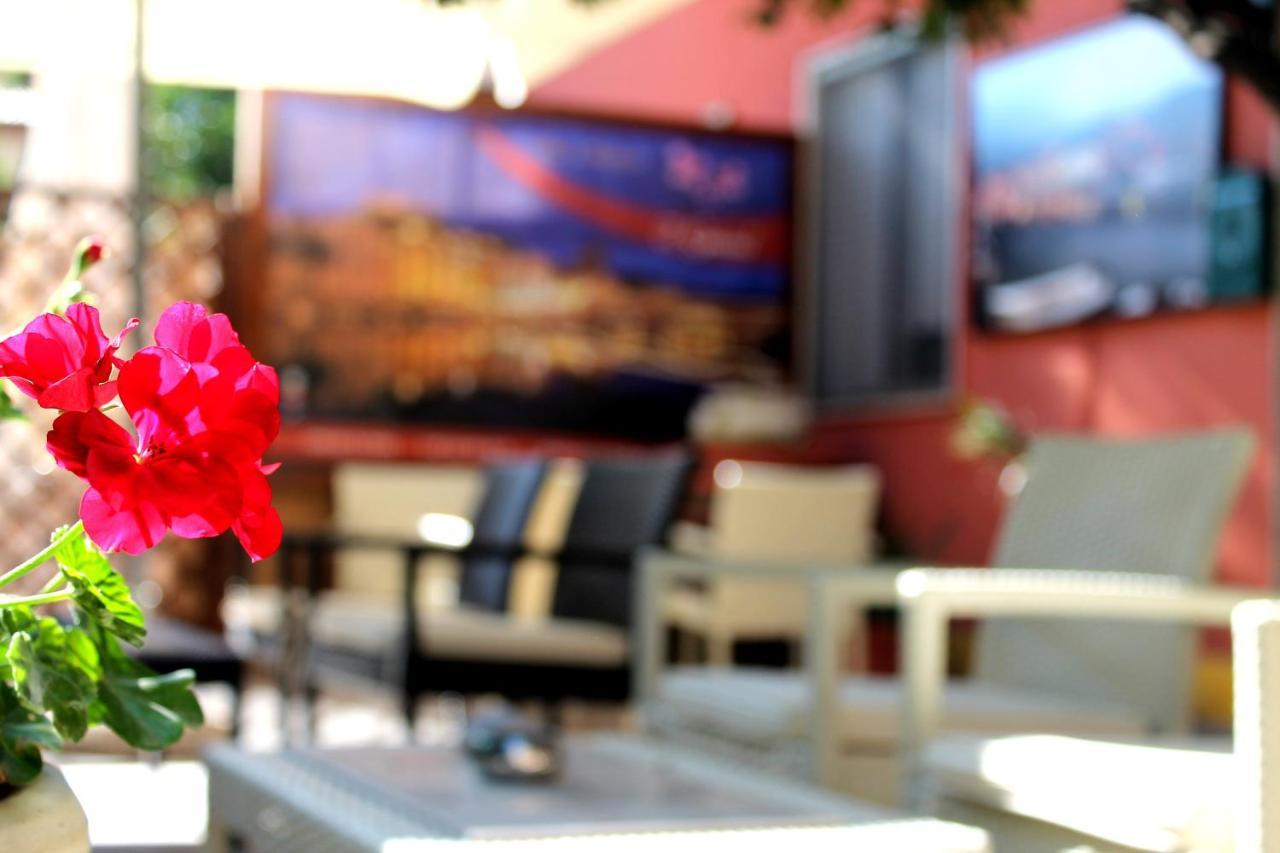 I Gerani Bed & Breakfast Bosa Bagian luar foto